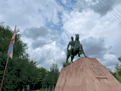 Памятник в Гюмри