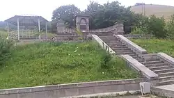 Памятник на Пушкинском перевале о встрече с телом Грибоедова. Пушкинский перевал