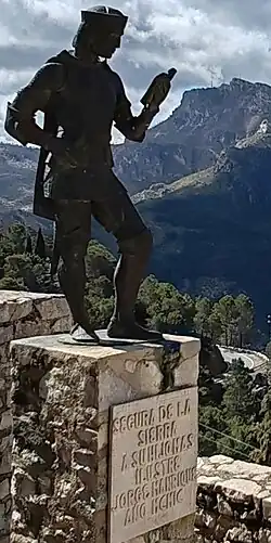 Памятник поэту испанского Возрождения Хорхе Манрике