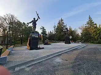 Памятник «Шахтерам – Защитникам Донбасса» (Луганск, 2023 г.)