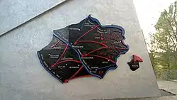 Левый край стелы