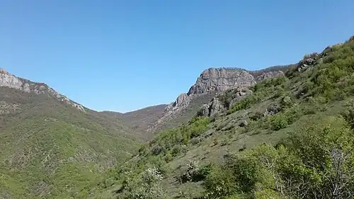 Перевал Кок-Асан-Богаз (Аликот), ущелье реки Ускут