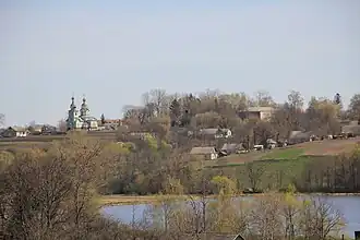 Вид на село и Церковь Святой Параскевы