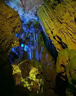 Пещера тростниковой флейты (4)