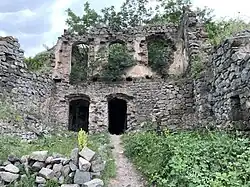 Дом XIX века соединённый с пещерой