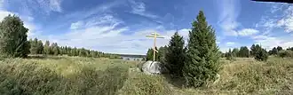Поклонный крест в урочище Аштахма, вид на озеро Аштахма