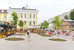 Пространство для отдыха у бывшего кинотеатра «Октябрь»