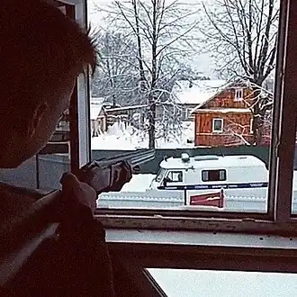 Муравьёв стреляет по машине сотрудников полиции во время трансляции