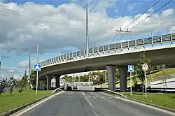 Эстакада на пересечении Оренбургского тракта с Фермским шоссе: вид в сторону Танкового кольца