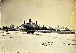 Аллея и храм Всех святых