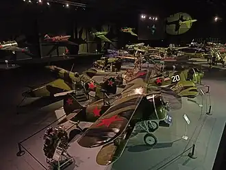 Самолёты-истребители