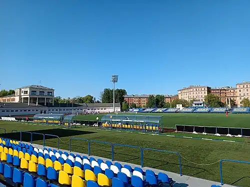 Вид на поле с западной трибуны стадиона (2023)