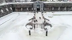 Фронтальный вид