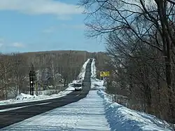 Автобусная остановка в селе Осиновая Речка.