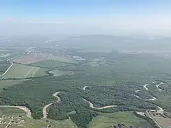 Река Сунжа. Населённые пункты: на переднем плане - ст. Петропавловская, вдалеке - Беркат-Юрт Грозненского района.