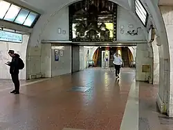 Выход к эскалаторам