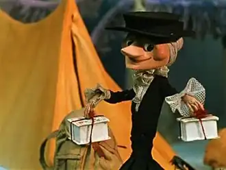 Говорит: «Сейчас я вам устрою сладкую жизнь!»