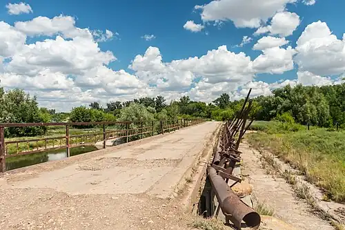 Старый мост в деревне