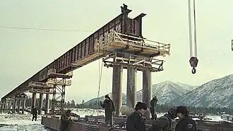 Строительство моста «Интернациональной дружбы», фото из журнала «Огонёк»