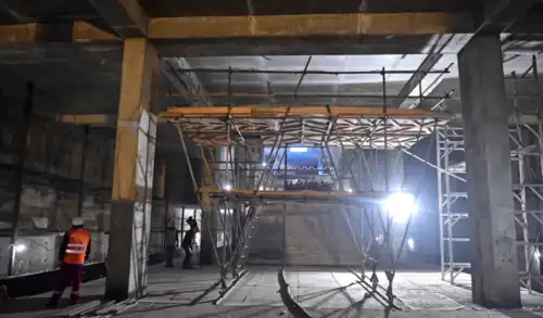Строительство центрального зала станции 2 мая 2015 года