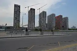 Строительство домов-многоэтажек по улице (май 2019)