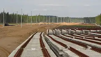 Строительство железной дороги у посёлка Ромашки 18 мая 2013 года (также см. фотогалерею)