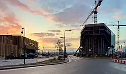 Офисное здание и шоурум на территории нового района