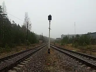 Выключенный выходной светофор. Вид в сторону ст. Приморск.