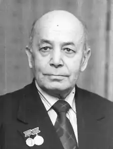 Академик Иззат Атаханович Султанов