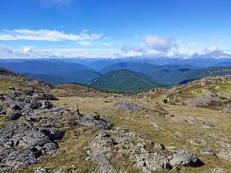 Вид с перевала в сторону Тайозена чуть выше озера Джундук