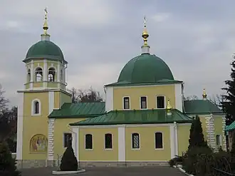 Церковь Троицы Живоначальной[вд] в усадьбе (2014)