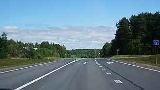 Съезд к деревне с трассы А119