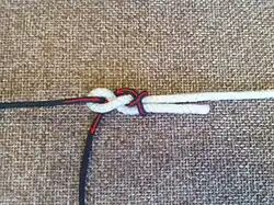 Узел компромиссНадёжный и компактный. Вяжется как узел голдобина, но с небольшими изменениями.