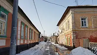 конец улицы, справа дом № 10