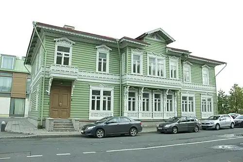 Вид одного из зданий в 2012 г.