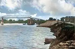 Взорванный и обрушенный шестой пролёт моста. Июнь 1919 года