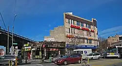 У перекрёстка Брайтон-Бич-авеню и Кони-Айленд-авеню (2012)