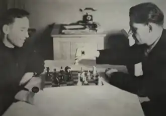 Николай Чекменёв и Фёдор Самохин (слева) в командировке в Джамбуле, 1951 год