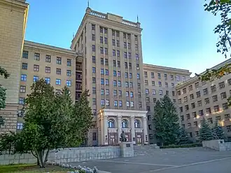 Здание в апреле 2019 года