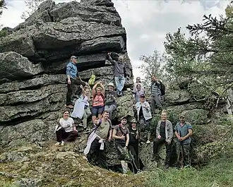 На вершине хребта. На гору можно подниматься лишь в сопровождении сотрудников Южно-Уральского заповедника