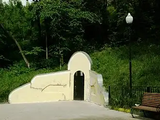 Вход в монастырь