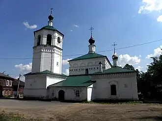 Вид на храм с запада