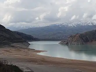 Чарвак в апреле