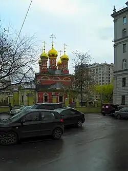 Вид из проезда Шломина на церковь Николы на Щепах