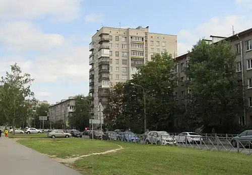 Вид от Липовой аллеи в направлении улицы Покрышева