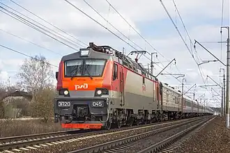 Электровоз ЭП20-045 с фирменным поездом «Воркута» на перегоне Софрино — Пушкино