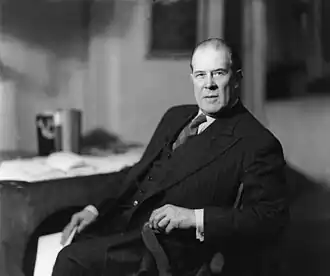 Эдмунд Бентли в 1934 году, фотограф - Говард Костер (1885 - 1959)