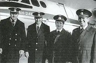 Экипаж рейса 6622. Слева направо:• второй пилот Николай Лысенко,• штурман Александр Курдюков,• бортинженер Павел Рядченко• КВС Игорь Сагатый