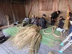 Соломенная веревка для гигантских сандалий. Фестиваль Сай но Ками