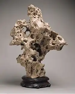 Камень типа «тайху»